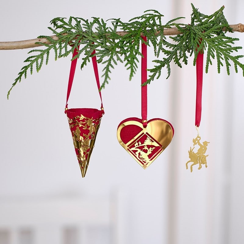 tre klassiske juleophæng, alle inspireret af H.C. Andersens eventyr om Klods Hans.